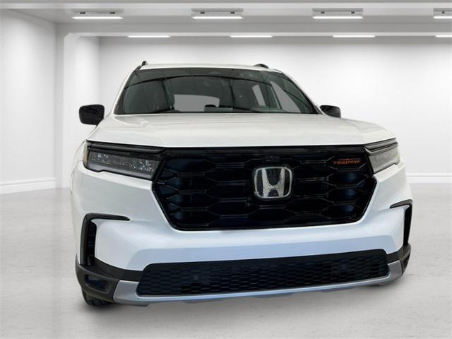new 2025 Honda Pilot car, priced at $51,830