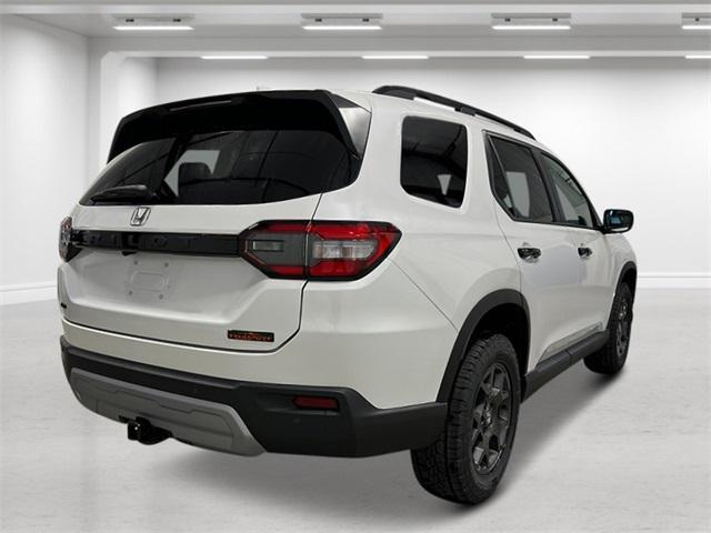 new 2025 Honda Pilot car, priced at $51,830