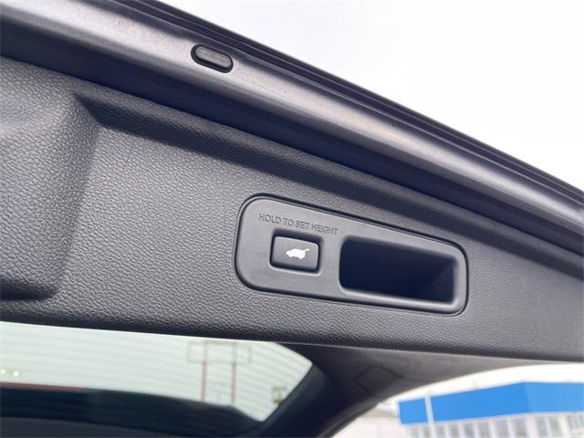 used 2025 Honda Odyssey car, priced at $37,855