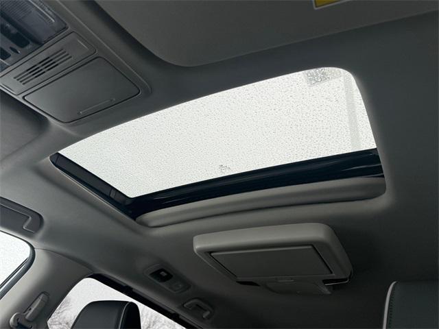 used 2025 Honda Odyssey car, priced at $45,522