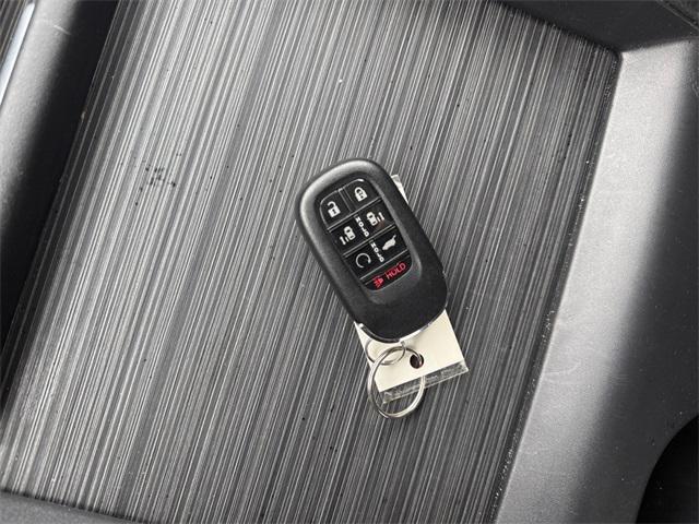 used 2025 Honda Odyssey car, priced at $45,522