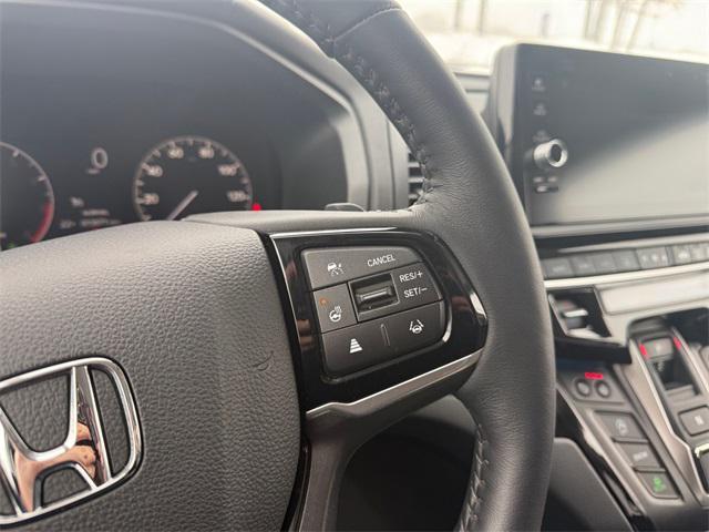used 2025 Honda Odyssey car, priced at $45,522