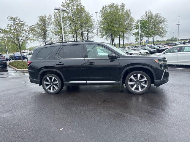 used 2024 Honda Pilot car, priced at $40,722
