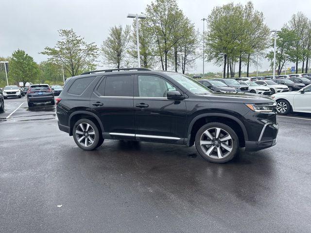 used 2024 Honda Pilot car, priced at $40,722