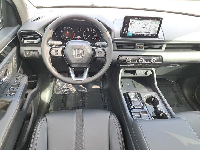 new 2025 Honda Pilot car, priced at $53,750