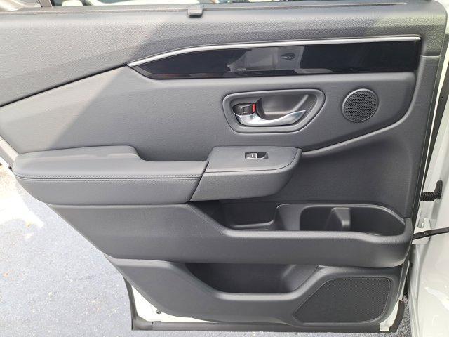 new 2025 Honda Pilot car, priced at $53,750