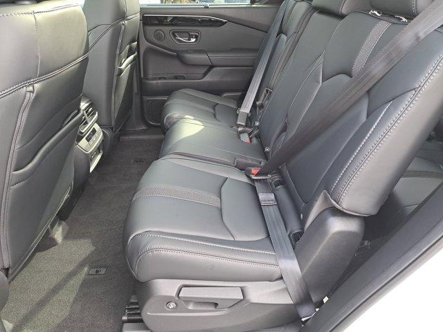 new 2025 Honda Pilot car, priced at $53,750