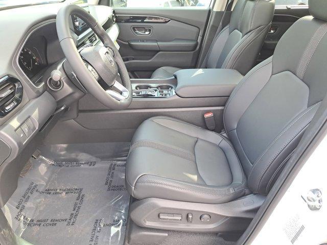 new 2025 Honda Pilot car, priced at $53,750