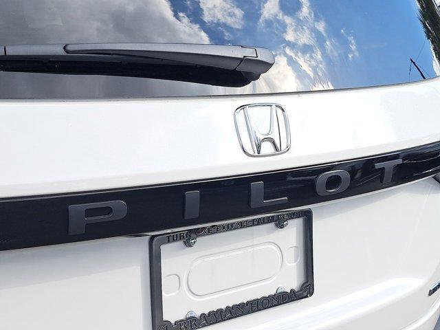new 2025 Honda Pilot car, priced at $53,750