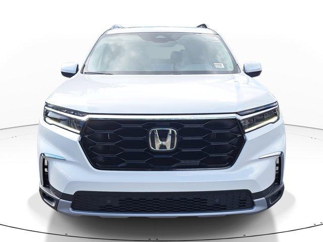 new 2025 Honda Pilot car, priced at $53,750