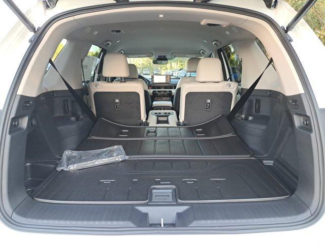 new 2026 Honda Pilot car, priced at $46,445