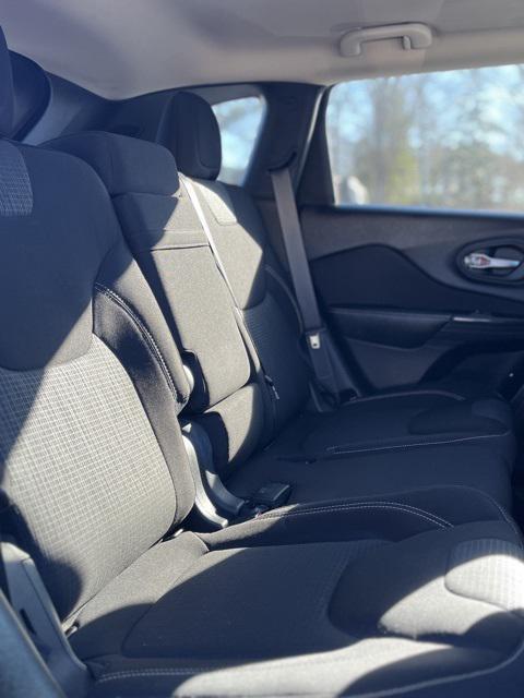 used 2015 Jeep Cherokee car