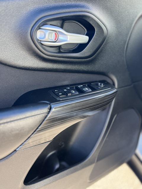 used 2015 Jeep Cherokee car