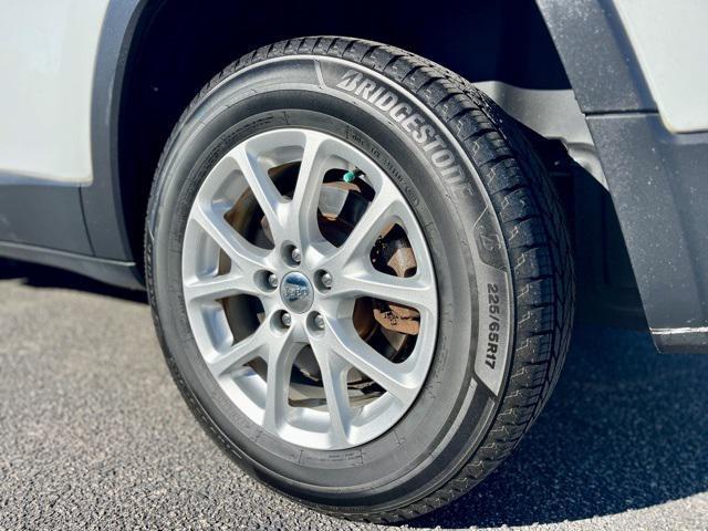 used 2015 Jeep Cherokee car