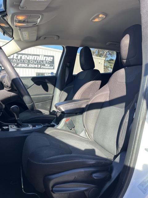 used 2015 Jeep Cherokee car