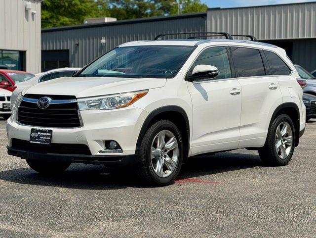 used 2016 Toyota Highlander car, priced at $13,995