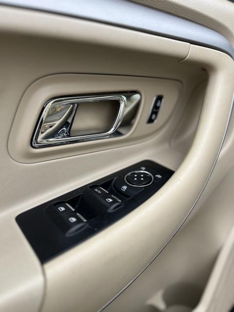 used 2015 Ford Taurus car, priced at $5,995
