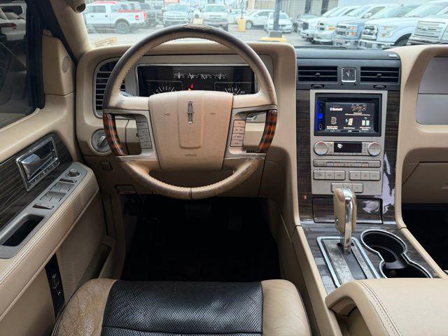 used 2008 Lincoln Navigator car, priced at $7,500
