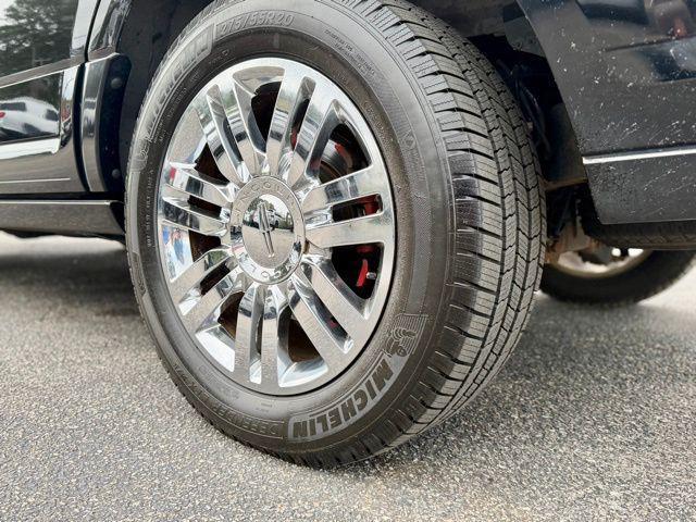 used 2008 Lincoln Navigator car, priced at $7,500