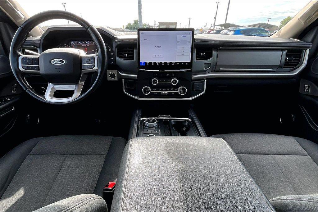 used 2024 Ford Expedition car, priced at $41,399