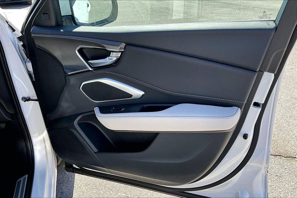 new 2026 Acura RDX car, priced at $48,500