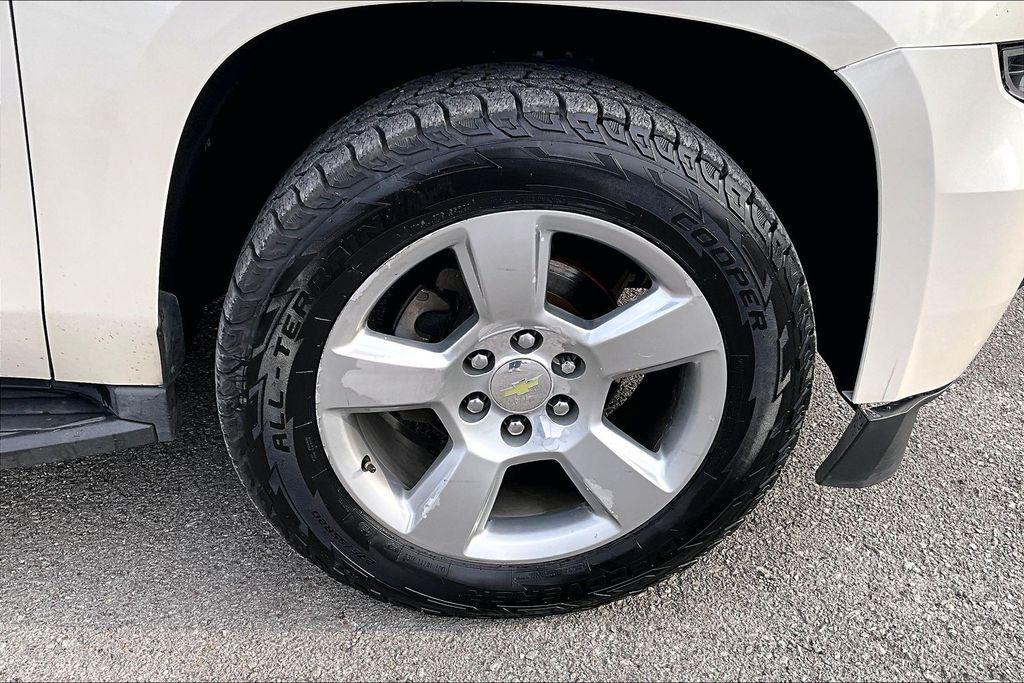 used 2015 Chevrolet Suburban car, priced at $9,999