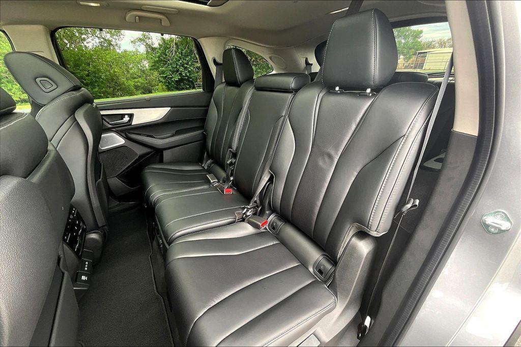 used 2025 Acura MDX car, priced at $48,900