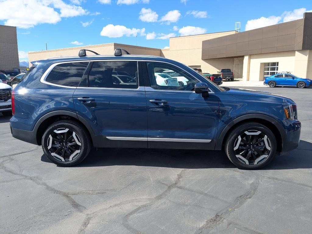 used 2025 Kia Telluride car, priced at $34,699