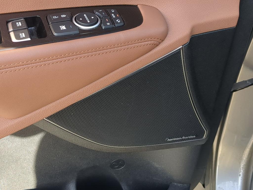 used 2019 Kia Sorento car, priced at $23,100