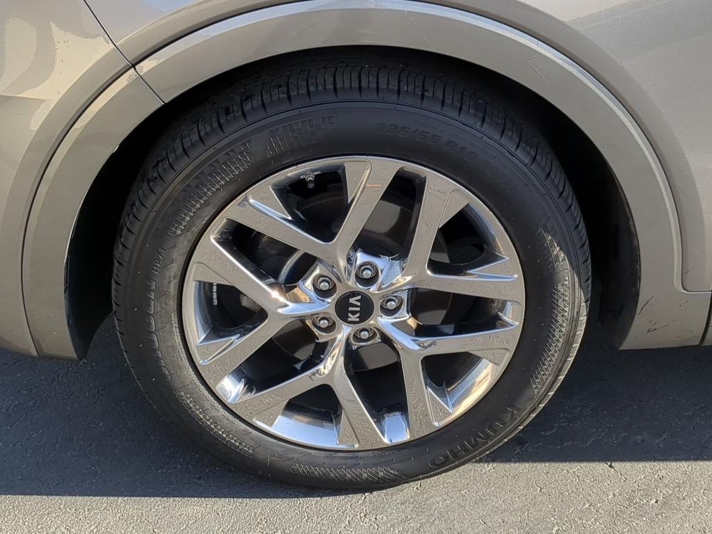 used 2019 Kia Sorento car, priced at $23,100