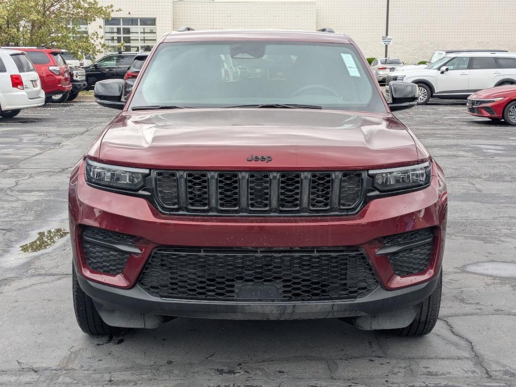 used 2025 Jeep Grand Cherokee car, priced at $33,399