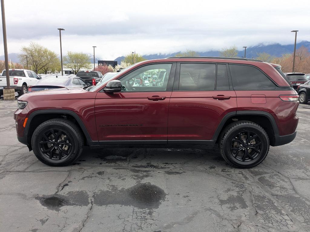used 2025 Jeep Grand Cherokee car, priced at $33,399