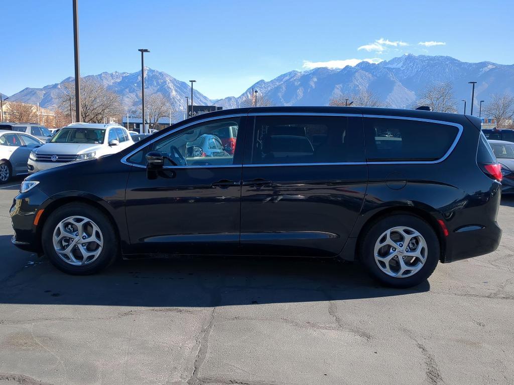 used 2024 Chrysler Pacifica car, priced at $29,350