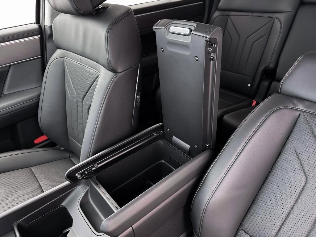 new 2026 Hyundai SANTA FE HEV car, priced at $39,290