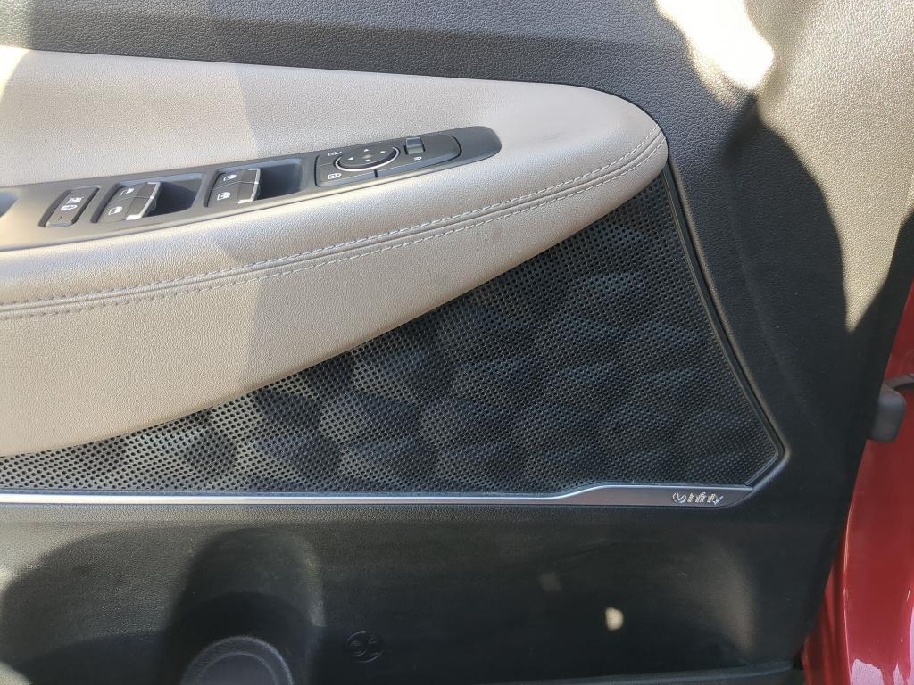 used 2020 Hyundai Santa Fe car, priced at $15,899