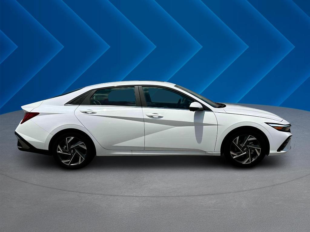 new 2025 Hyundai Elantra car, priced at $27,178