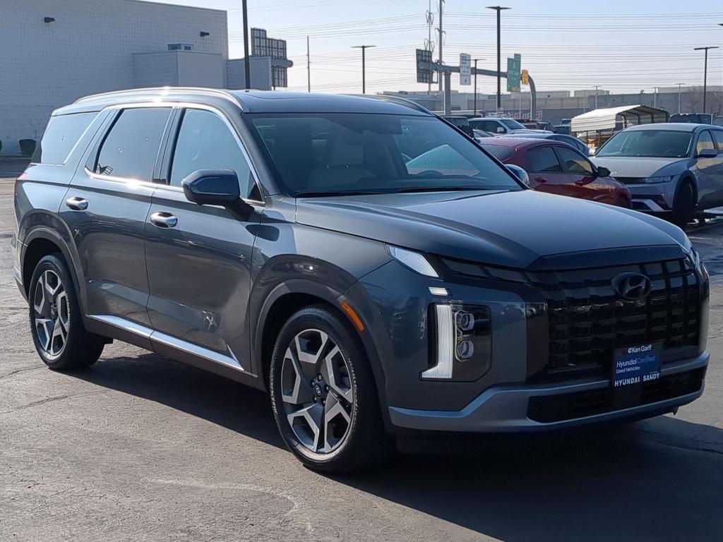 used 2025 Hyundai Palisade car, priced at $44,250