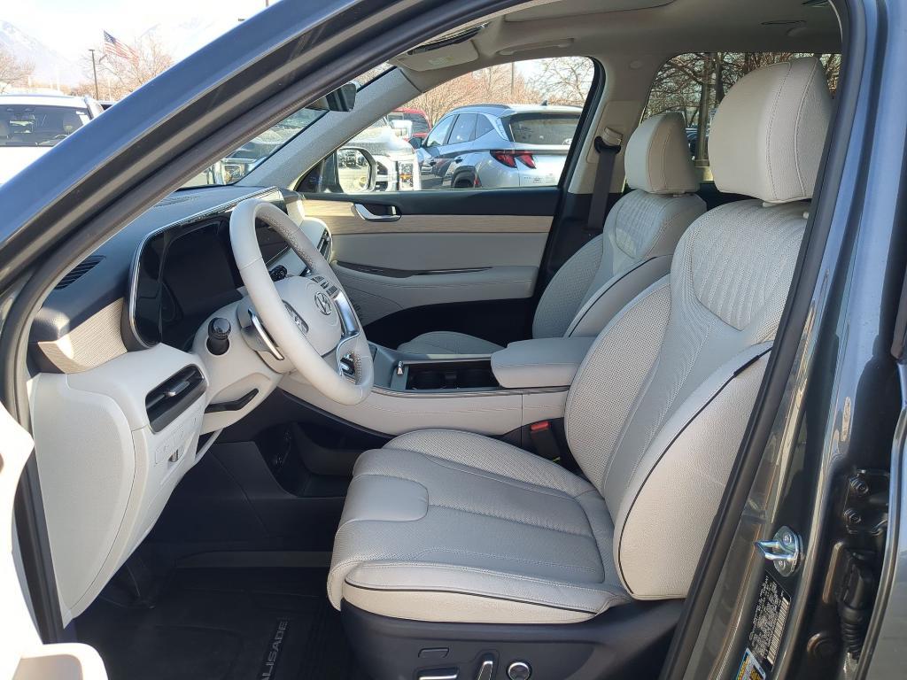 used 2025 Hyundai Palisade car, priced at $44,250