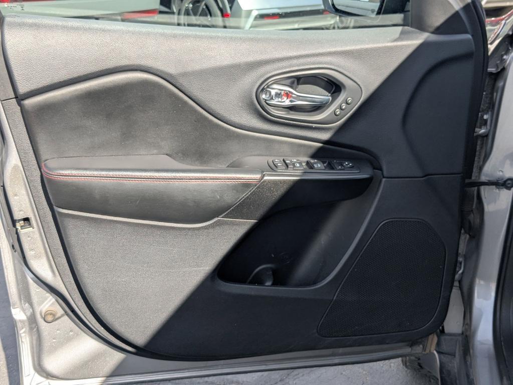 used 2019 Jeep Cherokee car, priced at $19,099