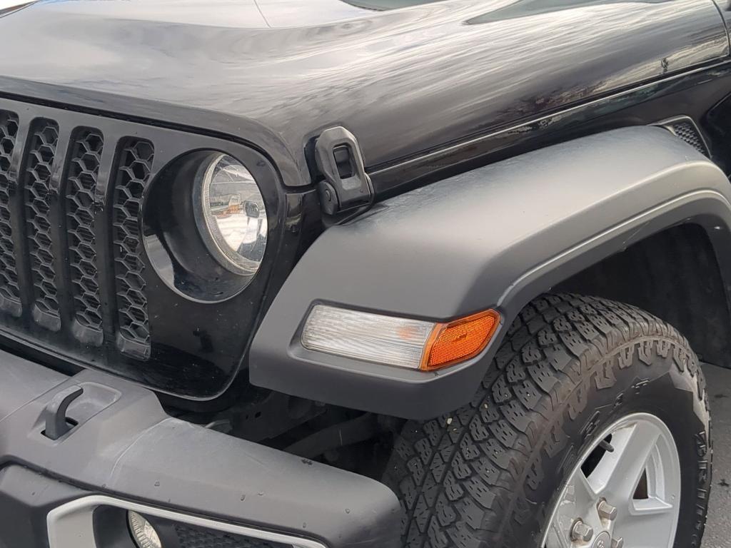 used 2023 Jeep Gladiator car, priced at $23,450