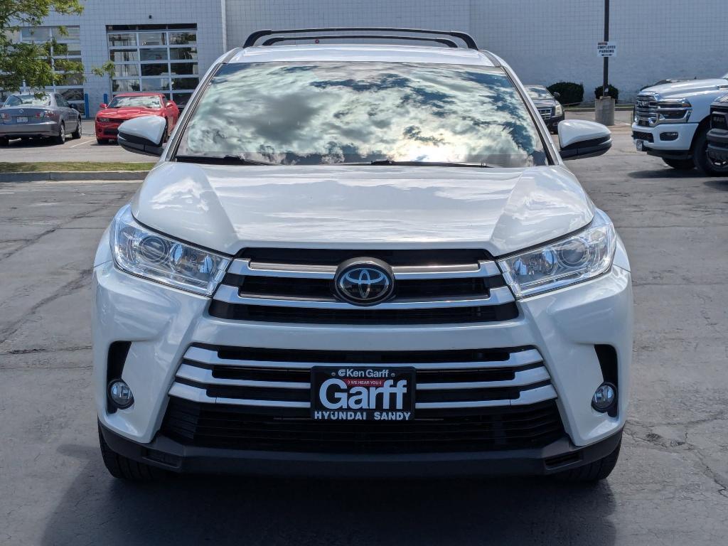 used 2019 Toyota Highlander car, priced at $23,999