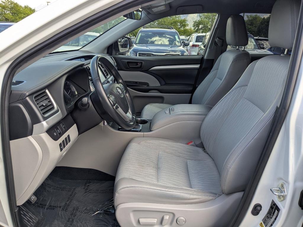 used 2019 Toyota Highlander car, priced at $23,999