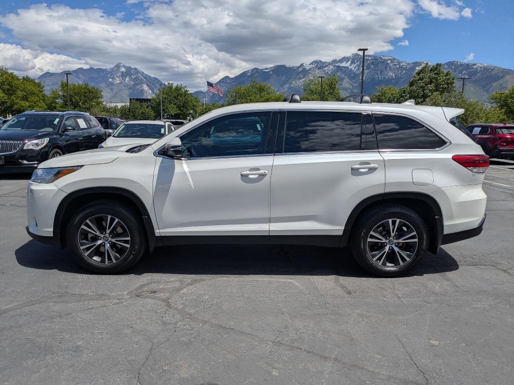 used 2019 Toyota Highlander car, priced at $23,999