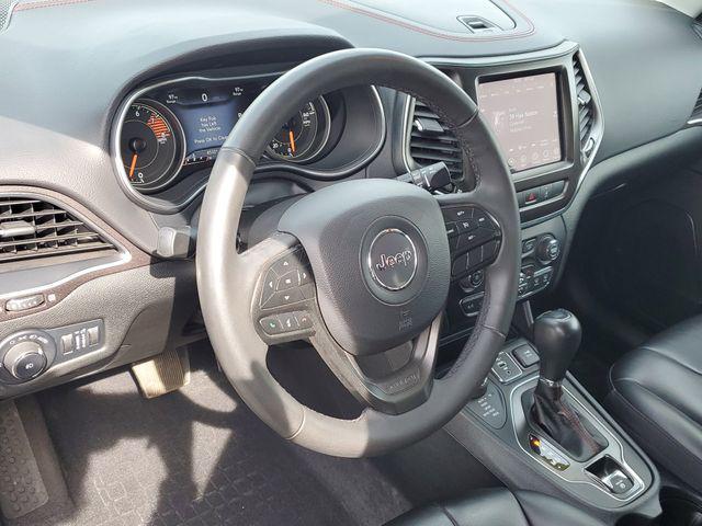 used 2022 Jeep Cherokee car, priced at $18,999