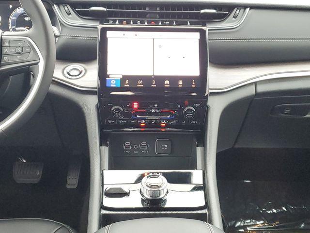 new 2025 Jeep Grand Cherokee L car, priced at $48,651