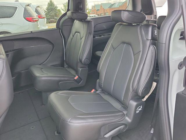 new 2026 Chrysler Pacifica car, priced at $43,915