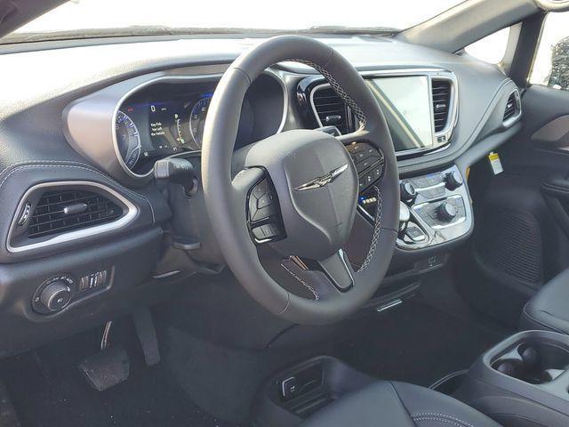 new 2026 Chrysler Pacifica car, priced at $45,139