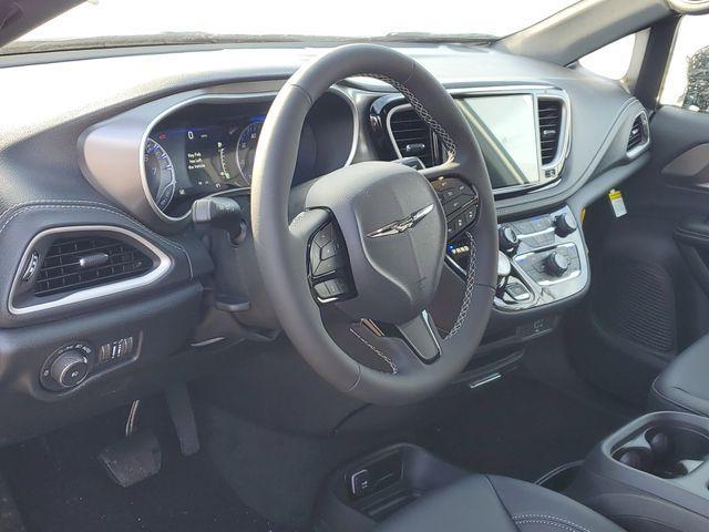 new 2026 Chrysler Pacifica car, priced at $45,639