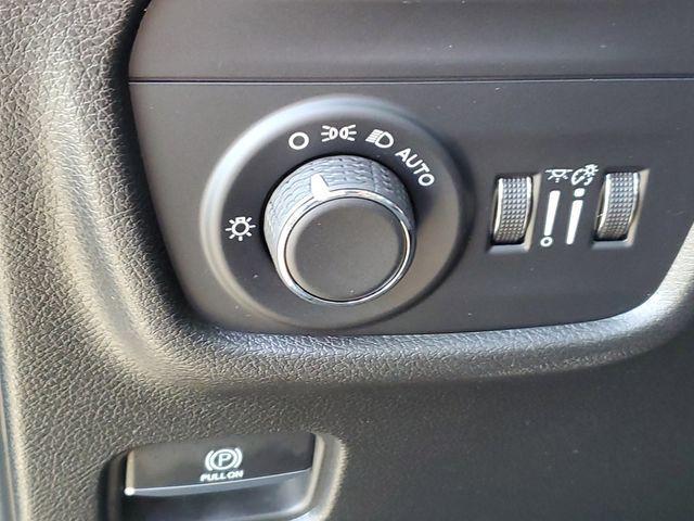 used 2023 Jeep Grand Cherokee car, priced at $29,399