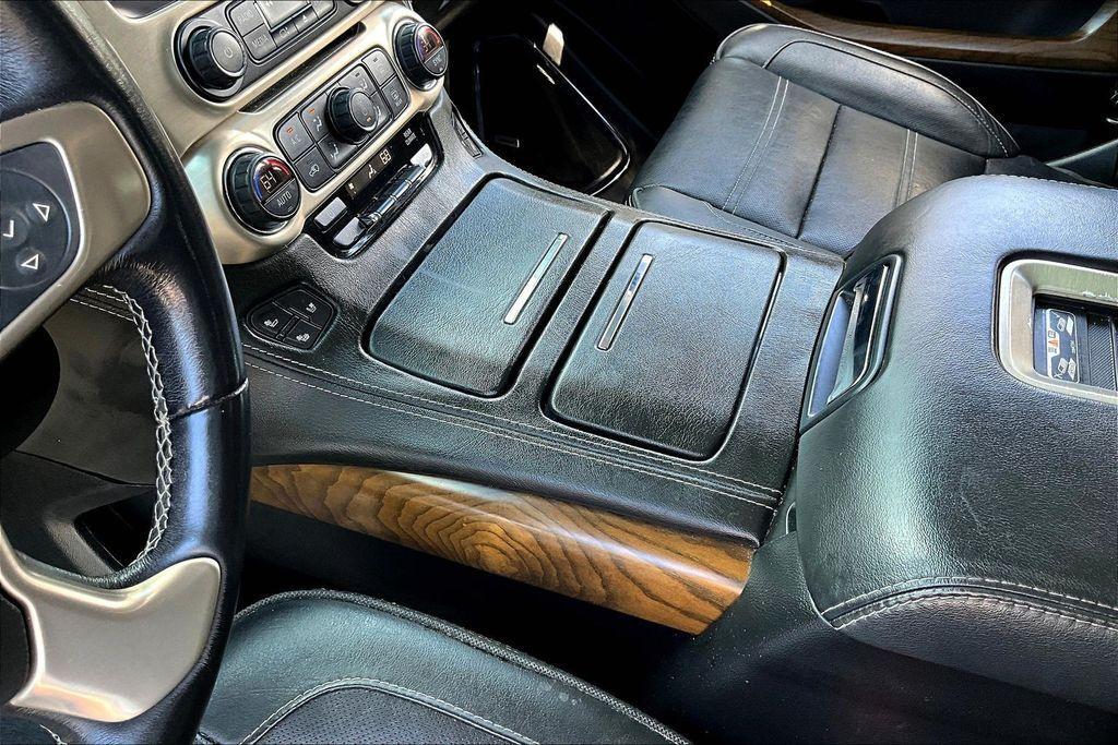 used 2019 GMC Yukon XL car, priced at $31,302